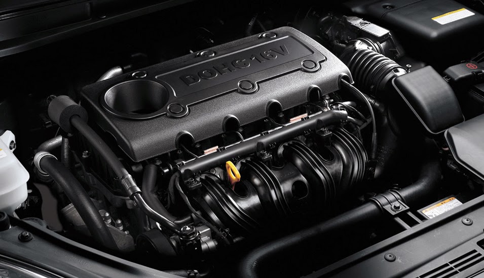 thay ắc quy xe Kia Carens tại nhà