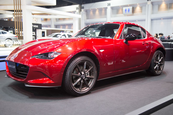 thay ắc quy xe Mazda MX5 tại nhà 0333266768